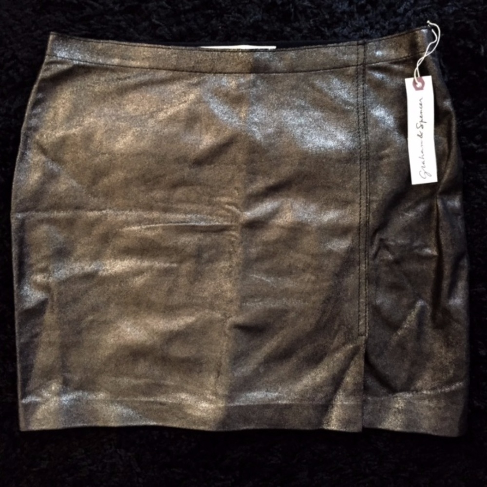 NEW $160 Graham & Spencer Leather Mini Skirt Small
